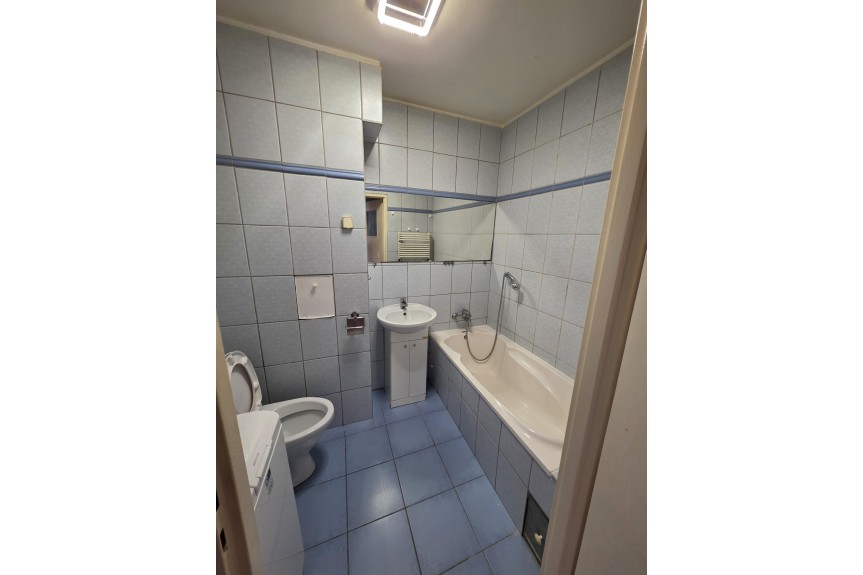 Wrocław, Wrocław-Fabryczna, Marka Hłaski, Kawalerka- osobno kuchnia Muchob&oacute;r Wielki Hłaski