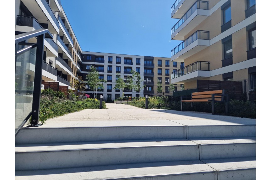 Wrocław, Odolanowska, 3 pokoje 2 łazienki Miejsce postojowe Kom&oacute;rka lok